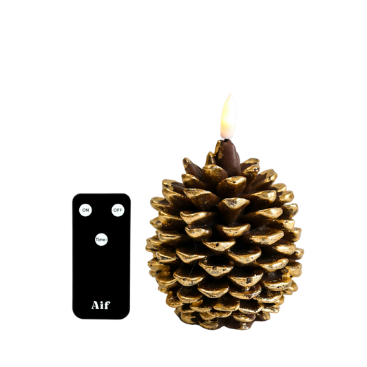 PRE-ORDER LEVERBAAR 30 NOV. LED Wax Kaars Dennenappel RC – Incl. Afstandbediening